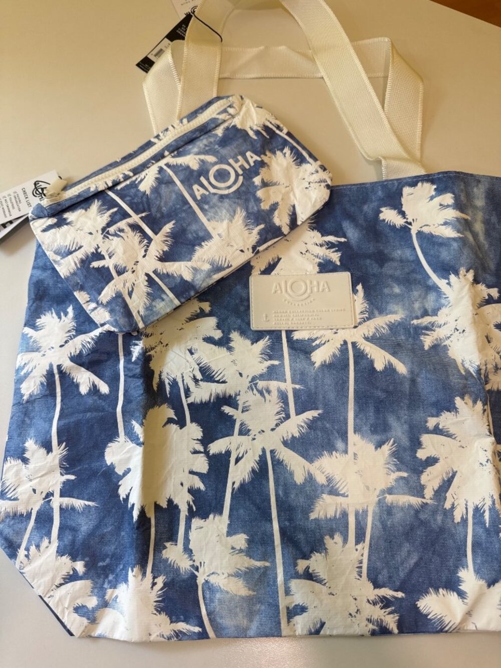 Aloha Collection Coco Palms Indigo Day Tripper Tote & Small Pouch Set With White